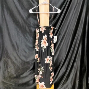Beautiful Black Hibiscus Floral Maxi Dress